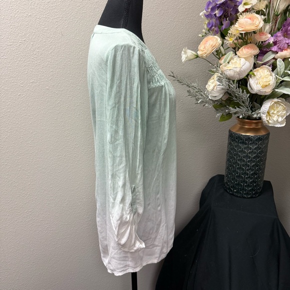 Bandolino Mint Green Button Blouse Tunic Top Size M - Picture 4 of 8